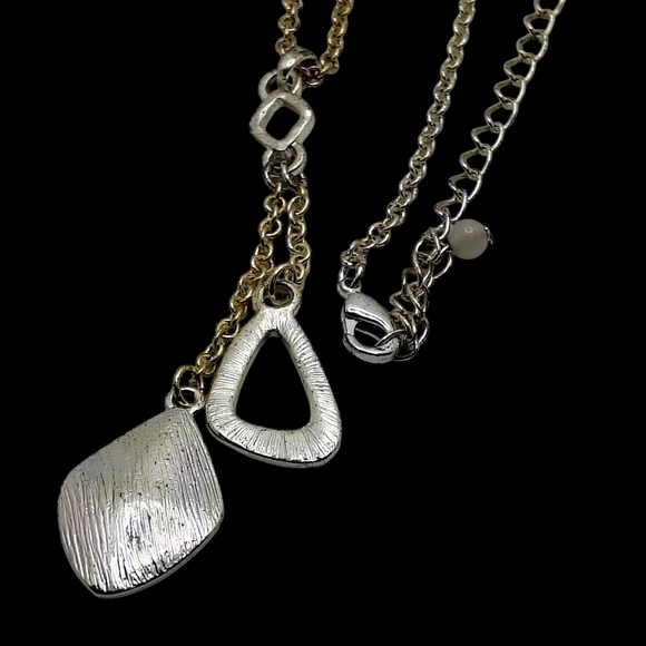 Women's Elegant Gold Tone and Silver Tone Pendant Necklace - Picture 4 of 5